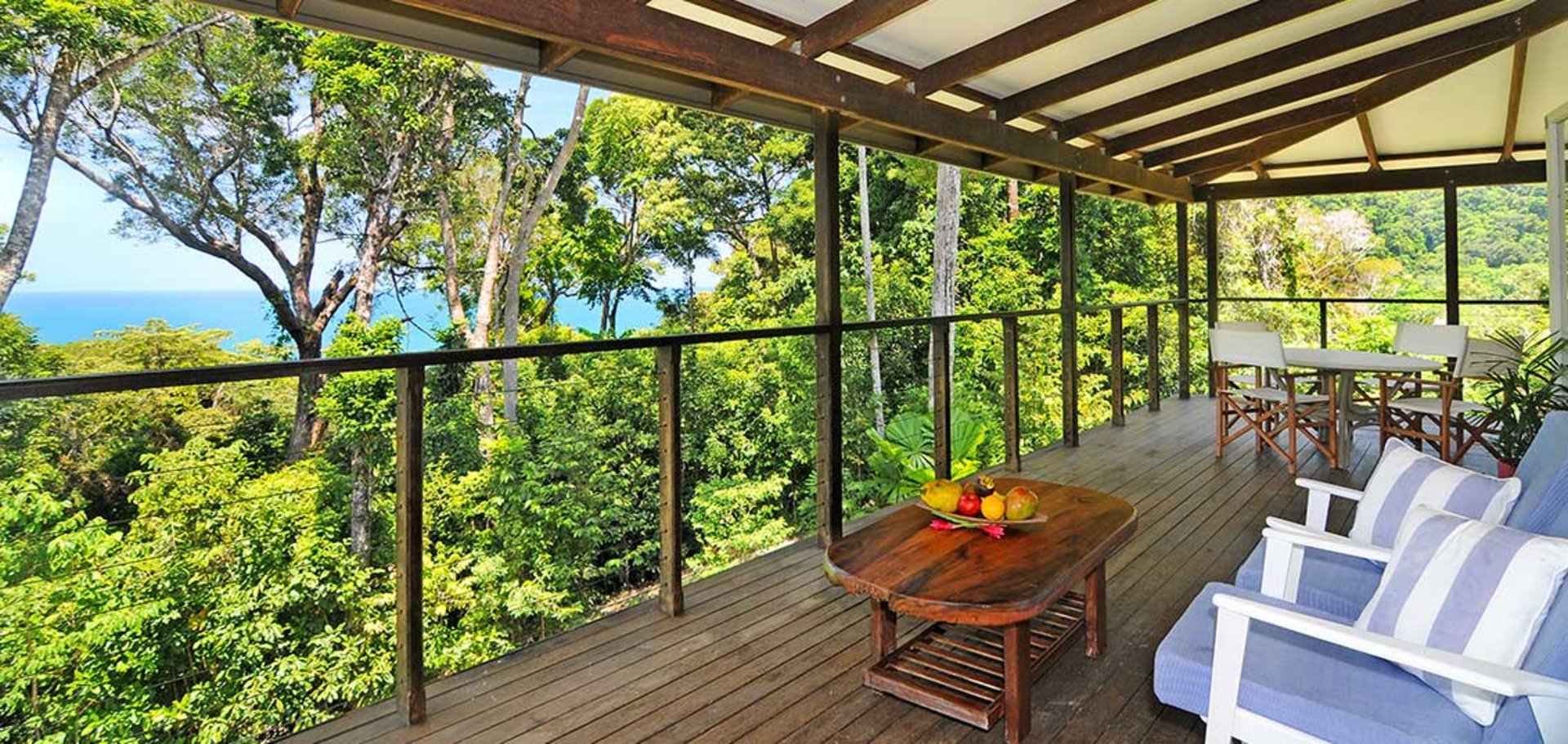 DAINTREE SEASCAPES Tropical Rainforest Retreat Home